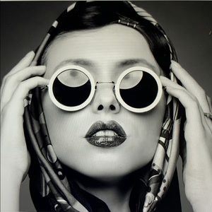 Meet your Posher, Jjs